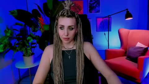Snapshot of monicariley chatting on April 30, 2026, 3:29 pm monicariley online show from April 30, 2026, 3:29 pm