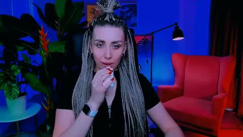 Snapshot of monicariley chatting on May 21, 2026, 10:55 am monicariley online show from May 21, 2026, 10:55 am
