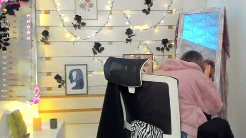 Monika online show from October 30, 2025, 2:07 pm