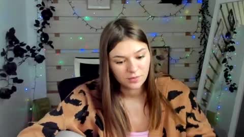 Snapshot of monika_youu chatting on April 6, 2026, 12:28 pm Monika online show from April 6, 2026, 12:28 pm