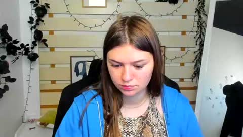 Snapshot of monika_youu chatting on April 23, 2026, 12:15 pm Monika online show from April 23, 2026, 12:15 pm