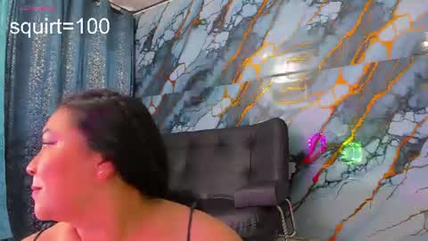 monikk__harrison online show from July 2, 2026, 9:32 pm