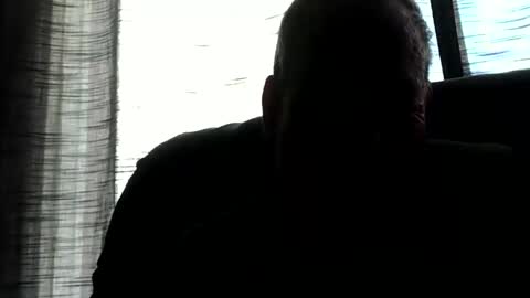 Snapshot of monkeedance chatting on December 24, 2024, 8:05 pm Monkee Dance online show from December 24, 2024, 8:05 pm