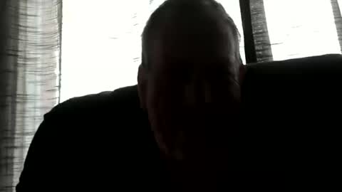 Snapshot of monkeedance chatting on January 1, 2025, 4:39 pm Monkee Dance online show from January 1, 2025, 4:39 pm