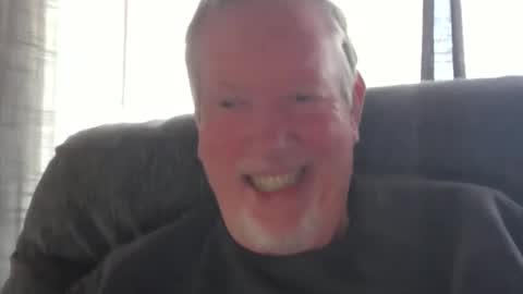 Snapshot of monkeedance chatting on February 17, 2025, 3:20 pm Monkee Dance online show from February 17, 2025, 3:20 pm