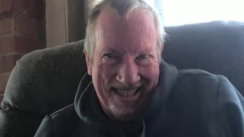 Snapshot of monkeedance chatting on November 30, 2025, 7:29 pm Monkee Dance online show from November 30, 2025, 7:29 pm