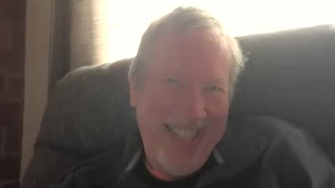 Snapshot of monkeedance chatting on December 15, 2025, 6:23 pm Monkee Dance online show from December 15, 2025, 6:23 pm