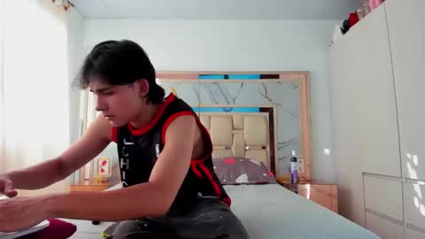 monky_0002 online show from March 22, 2026, 9:51 pm