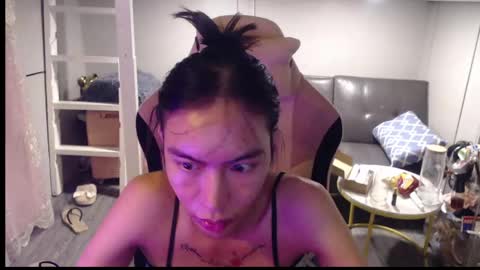 Snapshot of monstercockselfsuck chatting on April 23, 2026, 11:42 am ELYSE A SIMPLE GIRL online show from April 23, 2026, 11:42 am