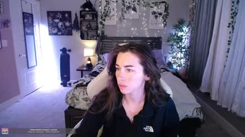 Lydia Mooney online show from December 31, 2024, 12:32 am