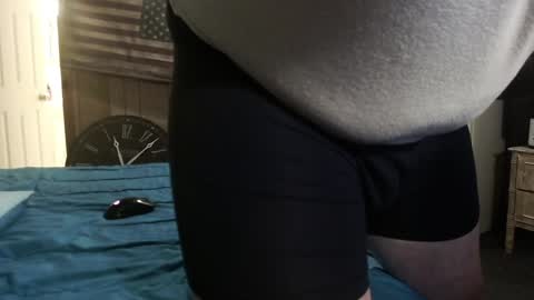 Snapshot of montana6897 chatting on December 19, 2024, 1:50 am Kingalby817 online show from December 19, 2024, 1:50 am