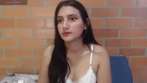 Snapshot of montserrat_jay chatting on April 18, 2026, 3:05 pm Luisa online show from April 18, 2026, 3:05 pm