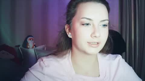 moodiemira online show from April 15, 2026, 5:20 pm