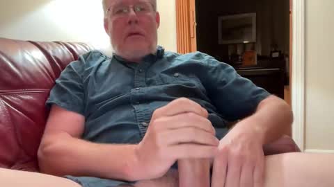 Snapshot of moon4music chatting on February 15, 2026, 4:09 am moon4music online show from February 15, 2026, 4:09 am