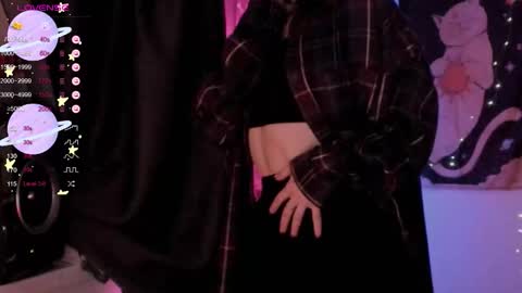 Roxy online show from November 15, 2025, 7:10 pm