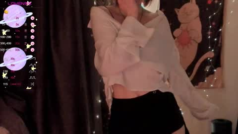 Roxy online show from February 23, 2026, 7:44 pm