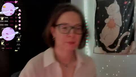 Snapshot of moon__girl chatting on June 22, 2026, 6:16 pm Roxy online show from June 22, 2026, 6:16 pm