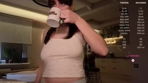 Luna  online show from October 14, 2025, 12:06 pm