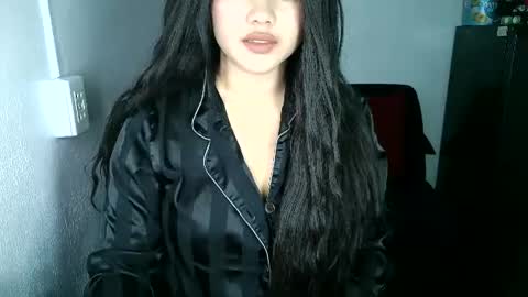 Snapshot of moon_of_desirexx chatting on June 16, 2026, 1:03 pm Joy online show from June 16, 2026, 1:03 pm