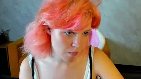 Snapshot of moon_starry chatting on August 4, 2026, 7:33 am Your love online show from August 4, 2026, 7:33 am