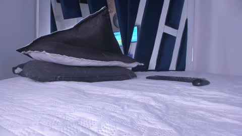 Luna  online show from March 10, 2025, 9:29 pm