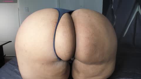 Luna  online show from October 28, 2025, 6:32 pm