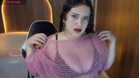 Snapshot of moon_tx chatting on October 14, 2025, 1:01 pm Online 800 to 1400 online show from October 14, 2025, 1:01 pm