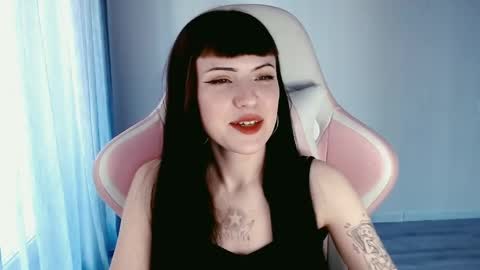  sophie  online show from May 16, 2026, 3:44 pm