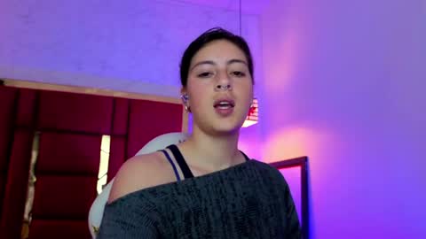 Snapshot of moon_winy chatting on May 5, 2026, 11:18 am Winy online show from May 5, 2026, 11:18 am
