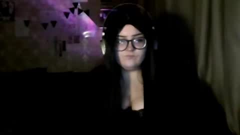 moonfairy2 online show from April 26, 2026, 5:21 pm