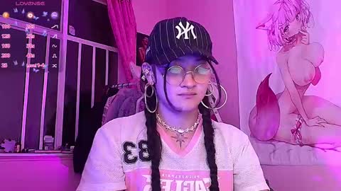 Snapshot of moonfiredance chatting on September 19, 2025, 4:47 am Nicky  online show from September 19, 2025, 4:47 am