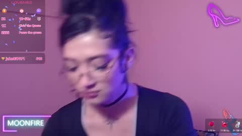 Nicky  online show from November 21, 2025, 10:47 am