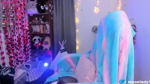 MOON  online show from April 16, 2026, 1:06 am