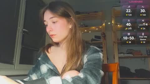 Snapshot of moonlight__lovers chatting on December 16, 2025, 4:39 am Dana online show from December 16, 2025, 4:39 am