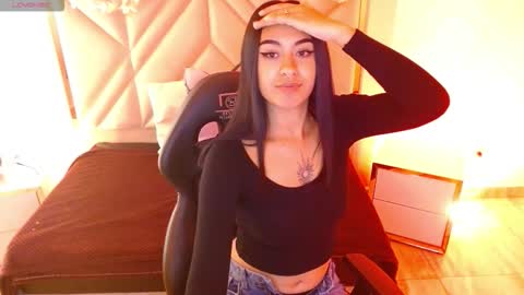 Snapshot of moonshine_tay chatting on November 8, 2025, 6:46 am Moon online show from November 8, 2025, 6:46 am