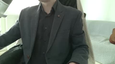 Snapshot of moonsire chatting on April 11, 2026, 9:46 am Moonsire online show from April 11, 2026, 9:46 am