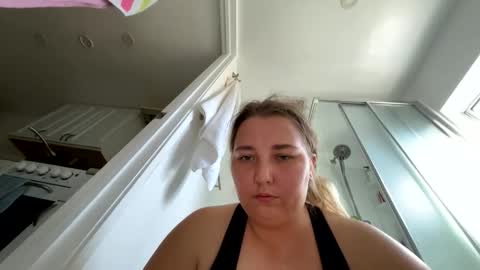 Snapshot of moorning_burst chatting on November 3, 2025, 8:10 pm moorning_burst online show from November 3, 2025, 8:10 pm