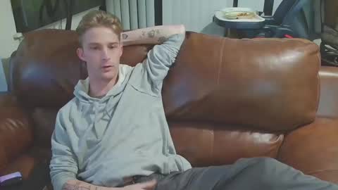 M00SE online show from December 17, 2024, 8:34 am