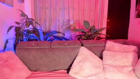 Snapshot of moradaniels chatting on March 9, 2025, 9:35 am   online show from March 9, 2025, 9:35 am