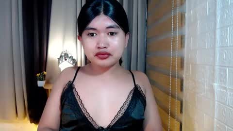 Snapshot of morenaaries12 chatting on February 8, 2026, 6:06 am MIA online show from February 8, 2026, 6:06 am