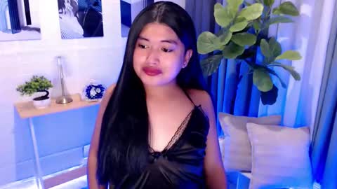 Snapshot of morenaaries12 chatting on February 15, 2026, 11:19 am MIA online show from February 15, 2026, 11:19 am