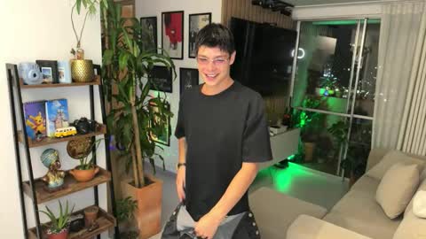   online show from March 25, 2026, 1:11 am