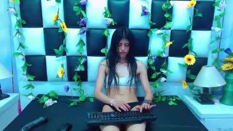 morganasmit_ online show from February 3, 2025, 8:13 pm