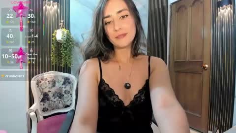 Moriah online show from April 13, 2026, 1:44 am