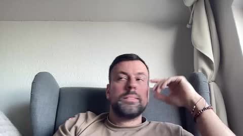 Snapshot of morty87geil chatting on March 12, 2026, 3:29 pm morty87geil online show from March 12, 2026, 3:29 pm