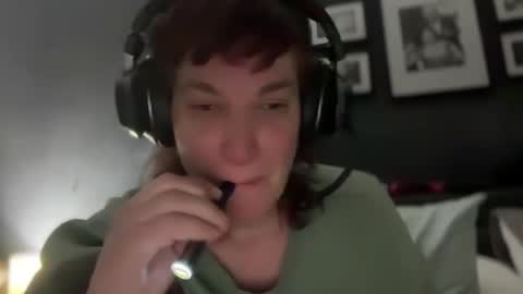 Mossy Mommy online show from February 18, 2025, 1:54 am