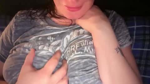 Snapshot of mossy_mommy chatting on March 30, 2026, 12:11 am Mossy Mommy online show from March 30, 2026, 12:11 am