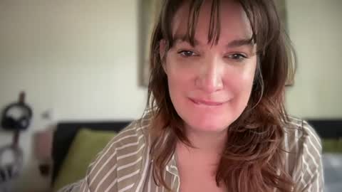 Snapshot of mossy_mommy chatting on July 22, 2026, 2:09 pm Mossy Mommy online show from July 22, 2026, 2:09 pm