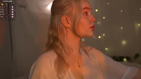 Snapshot of mother__of__dragons chatting on September 23, 2025, 10:24 pm  Deni and Jett my weekly schedule online show from September 23, 2025, 10:24 pm