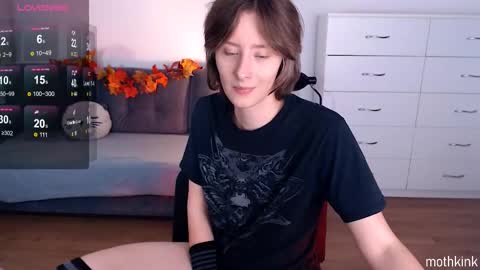 mothkink Moth  -  online show from October 17, 2025, 4:53 pm